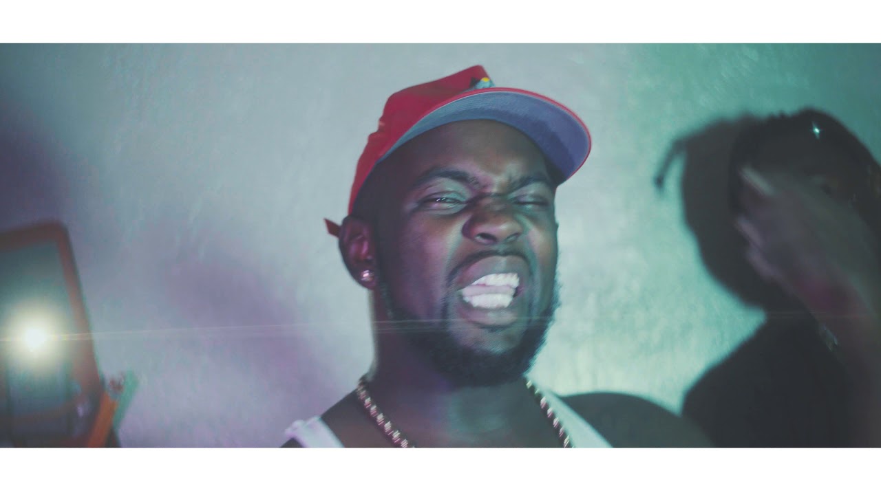 CRITICAL X HEATA BOOM MAKE A BIIII auf YouTube ansehen CRITICAL X HEATA BOOM MAKE A BIIII auf YouTube ansehen