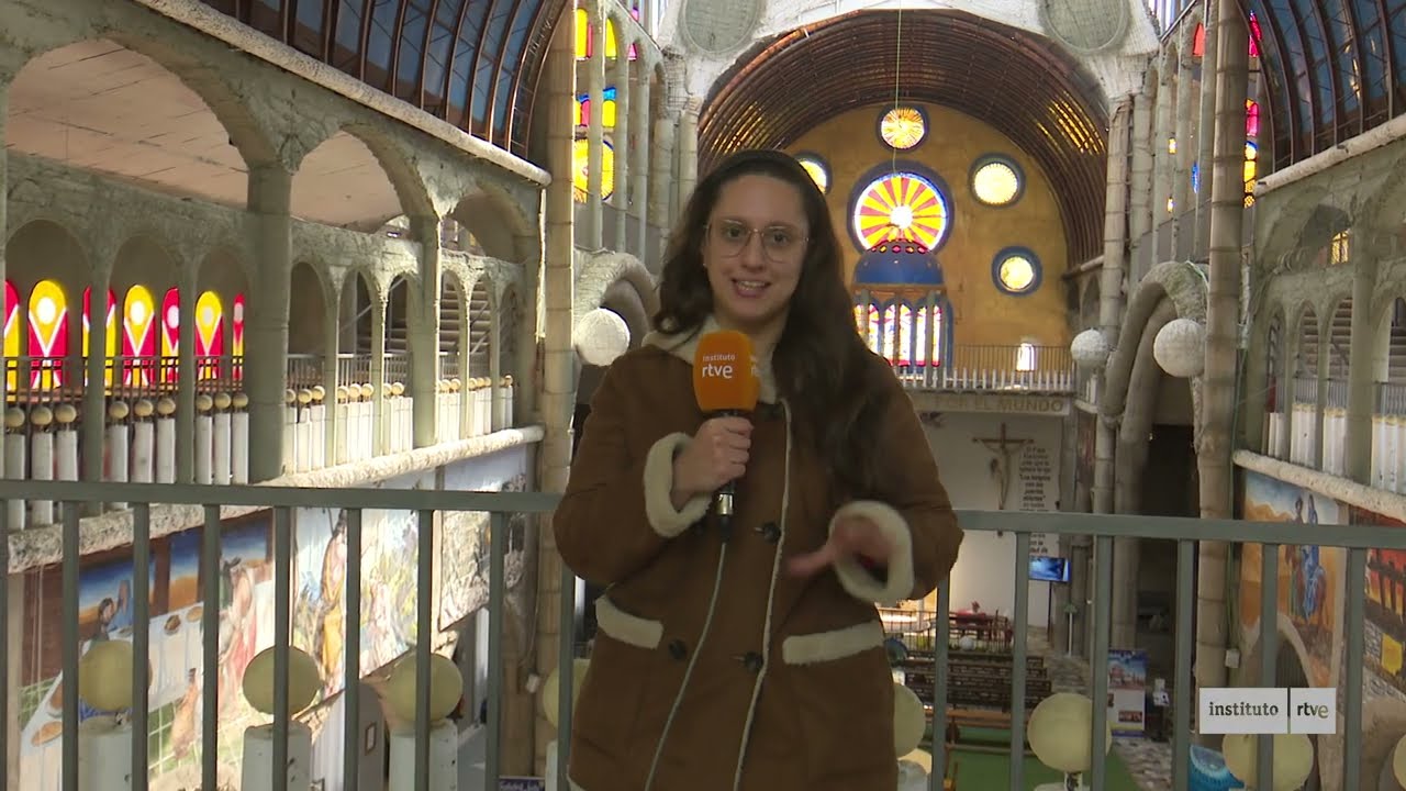 REPORTAJE - RECICLANDO A DIOS LA CATEDRAL DE JUSTO GALLEGO