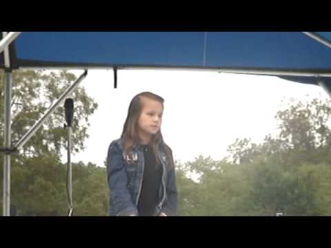 Jaycie sings "Somewhere Over the Rainbow" Martina ...