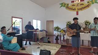 Le Ali'i e Le Atua e, (Hakimo Praise Team)