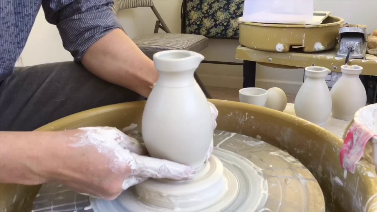 312. Making a Sake Bottle in Time Lapse Mode with Hsin-Chuen Lin 林新春 清洒瓶示範