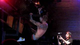 Machine Gun Kelly - "Inhale" (Live SXSW)