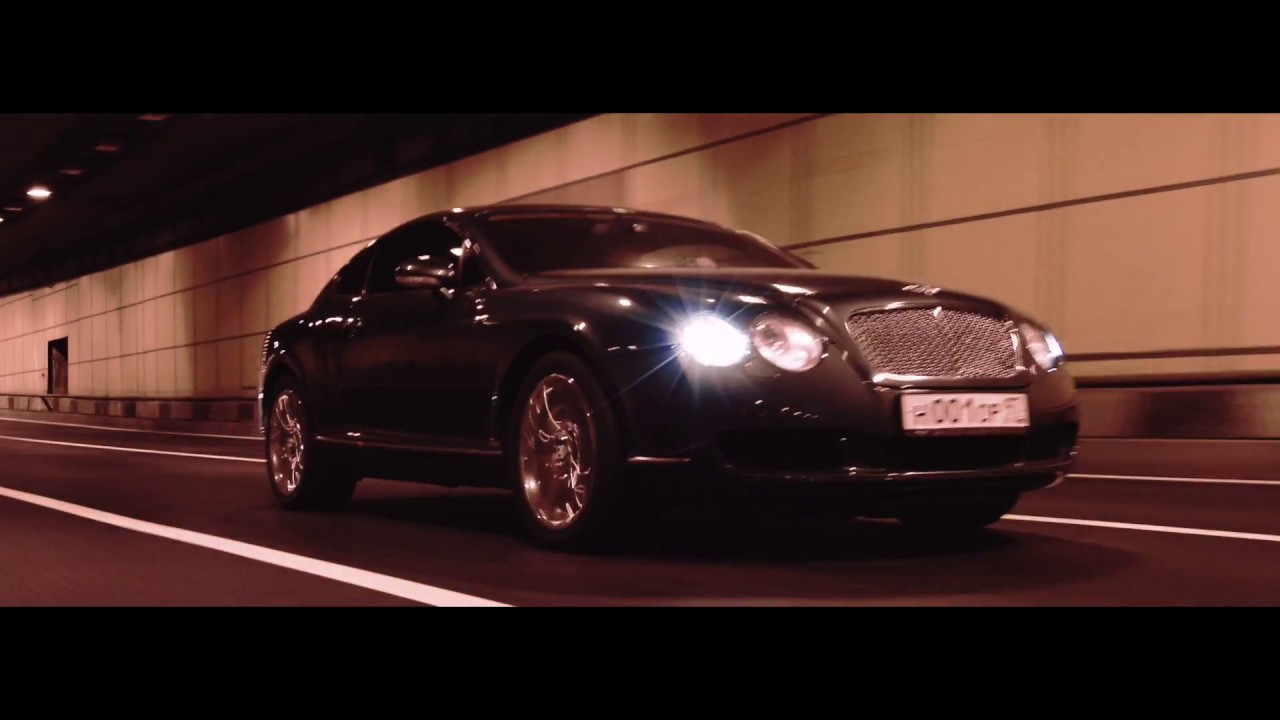 Yellow leaf! Moscow Night Graffiti Bombing! Kostya August, Bentley