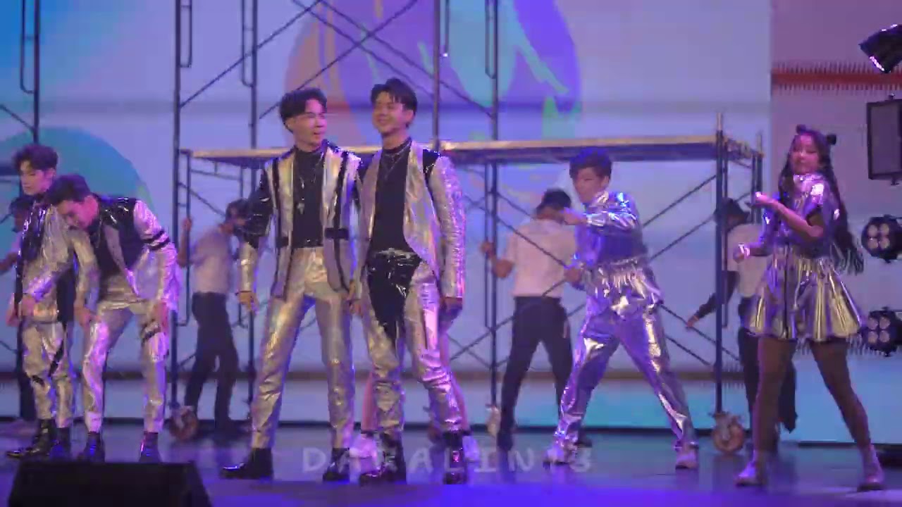 20200906 - cut part[Round 1] ร้องรวม 'นี่คือรักใช่มั้ย' ในงาน Why R U The Series Fan Meet (focus ZS)