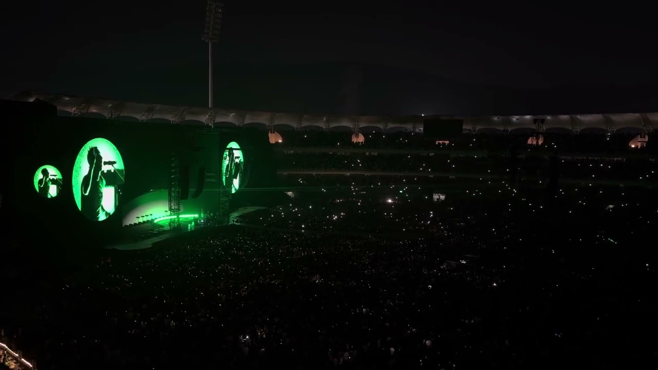 Coldplay Mumbai | Clocks | DY Patil Stadium