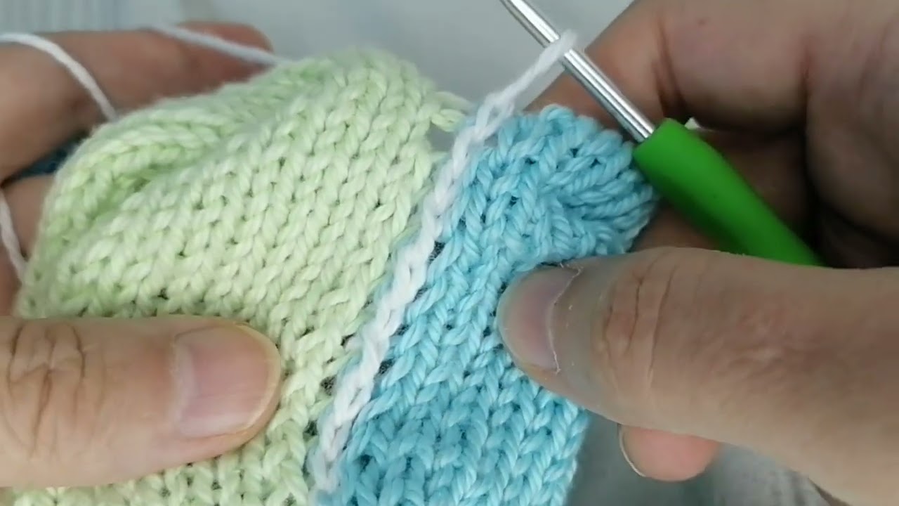 Zwei Strickstücke flach zusammenhäkeln; schöne Häkelnaht