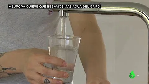 ¿Se puede beber agua embotellada de hace 4 días?