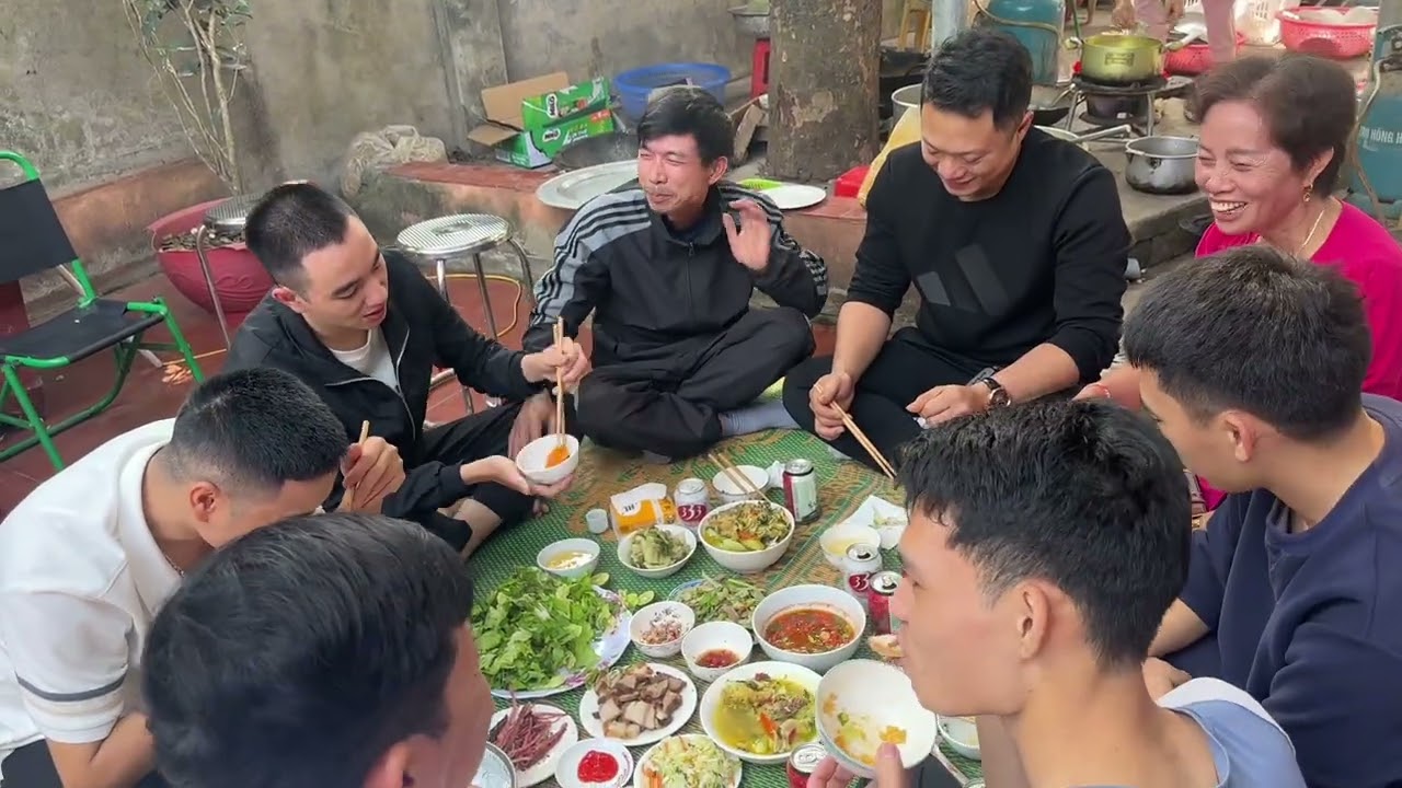 Mồng 4 Tết chi họ Hạ ( tại nhà ÔB Thu Xã)