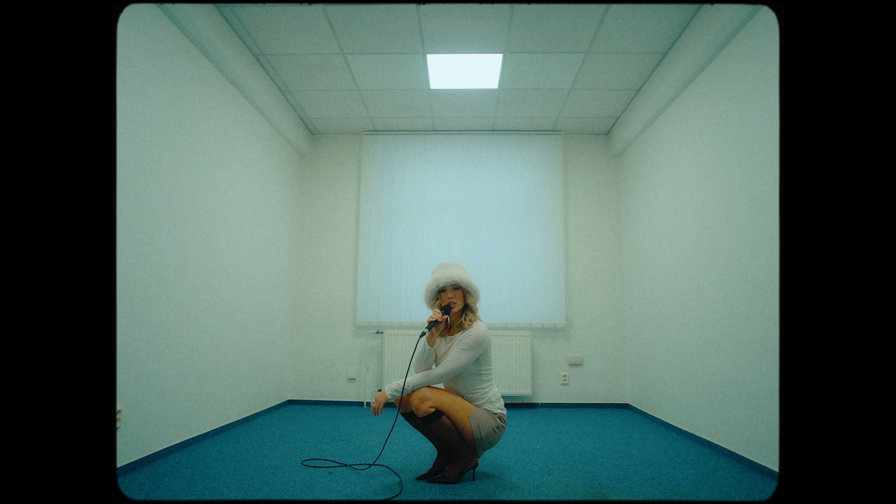 YouTube에서 LENNY - second guessing (Official Video) 보기 YouTube에서 LENNY - second guessing (Official Video) 보기