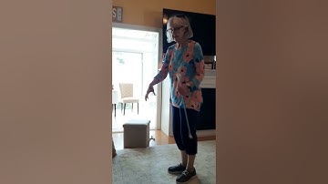 Learn the arm roll with a baton! Twirling 💪