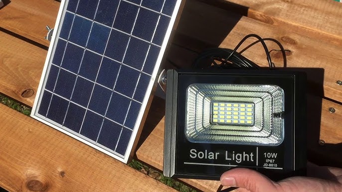 Projecteur LED solaire, détecteur & panneau déporté, intensité 850 lum