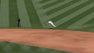 Chase Utley dives to make tremendous stop and toss
