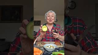 صبحانه ناهار امروز با شما 💕 شربت تخم چیا، طالبی، آووکادو، لبو ، شینکن پخته و ....🫖🥗🥑🌶🧄