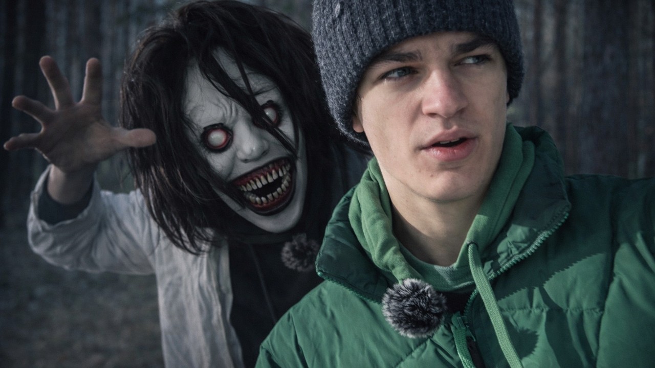 В ЛЕСУ ПОЯВИЛСЯ НОВЫЙ МАНЬЯК