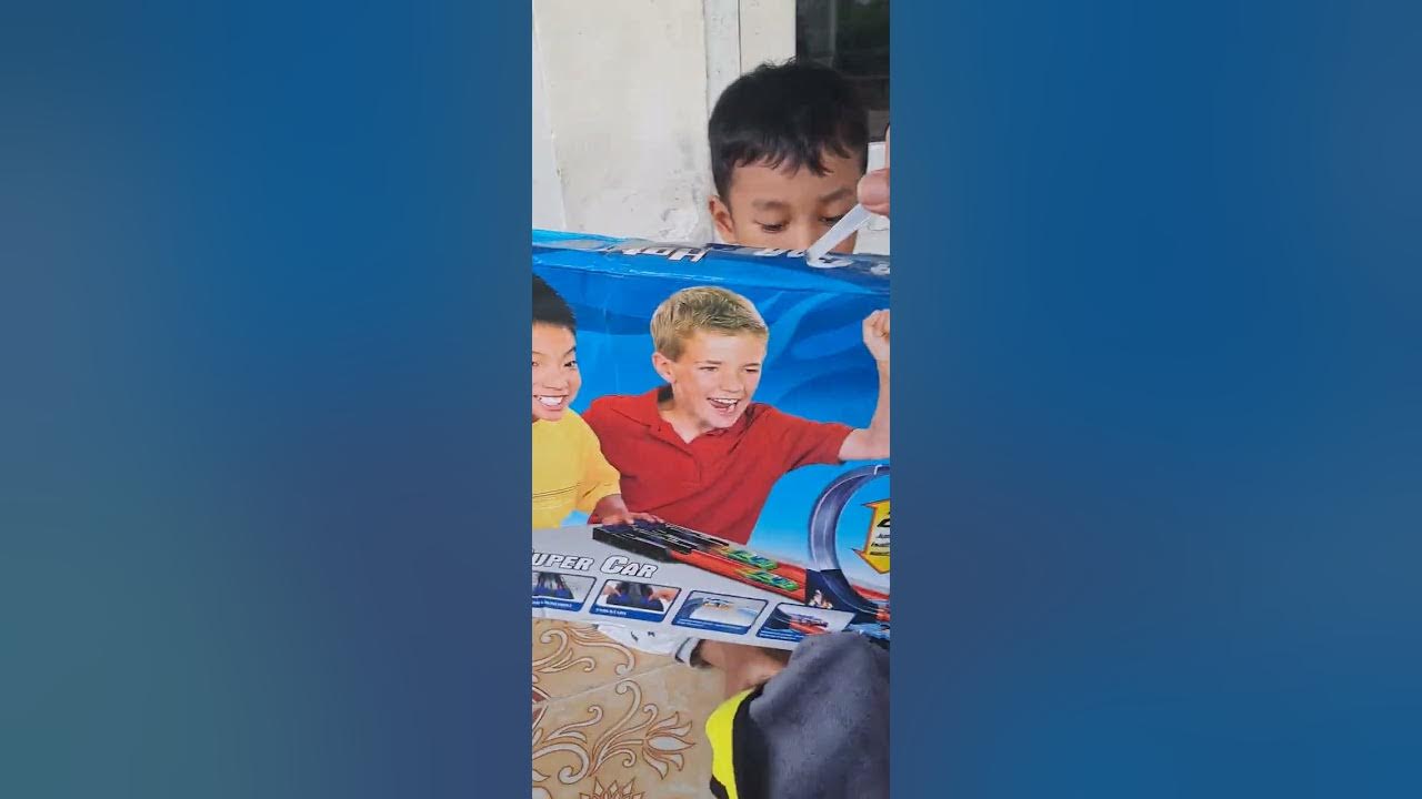 Unboxing hotwil - YouTube