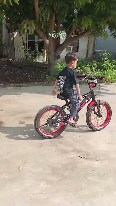 Bersepeda lepas tangan#sepeda #subscribe #shorts #ahsan#slowmotion