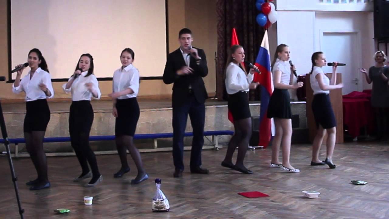 Развели студентку в машине