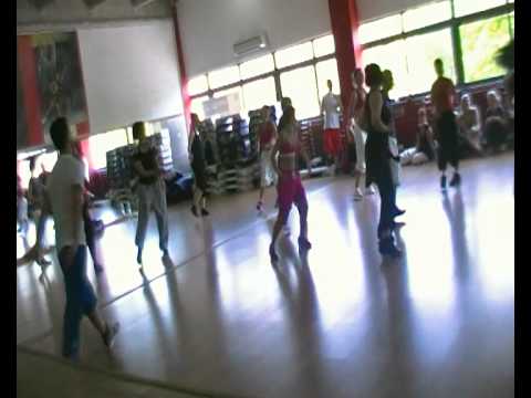 Hilow Morgan Moreau et la salle Avon 10.04.2011.MP4