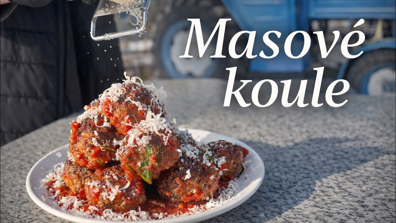 Masové kuličky v omáčce pomodoro z pece na dřevo