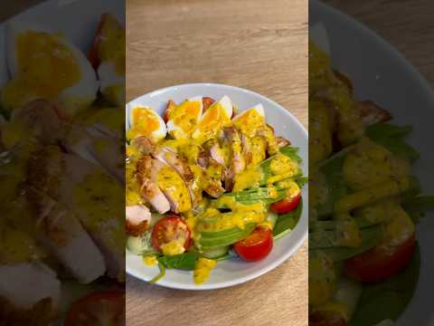 Овощной салат с курицей и медово-горчичным соусом 🥗#салат #овощнойсалат #пп #салатскурицей #овощи