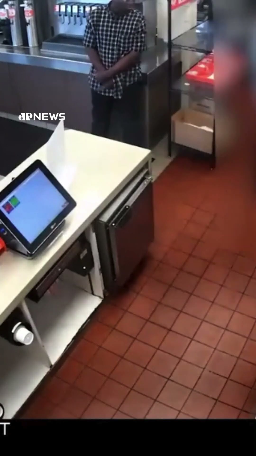 Homem saca faca em restaurante de fast food no Texas após cartões serem recusados #shorts