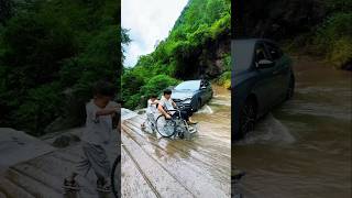 Jack Helps a Boy and His Wheelchair-Bound Father Cross a Flooded Road🔥#Hriyanju15