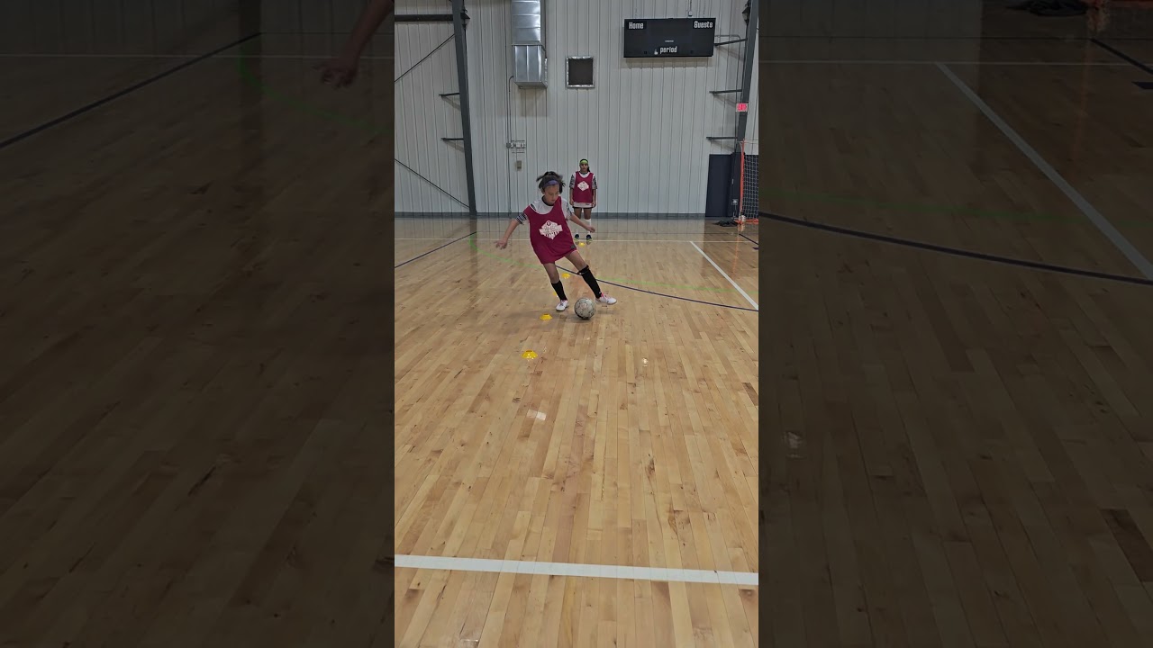 How Developing Each Foot Massively Improves Soccer Touches On A Futsal Court
