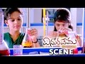 Manoj Cuts Rambabu Finger To Impress Srisha - Comedy Scene || Vinuravema Movie Scenes