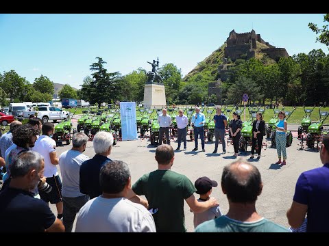 სააგენტომ 64 დევნილს სასოფლო-სამეურნეო ტექნიკა გადასცა