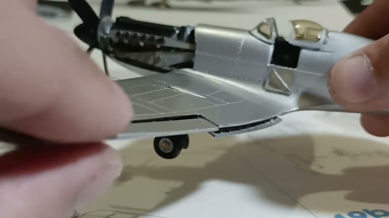 CASADIO 1/48 Spitfire F.21 - YouTube