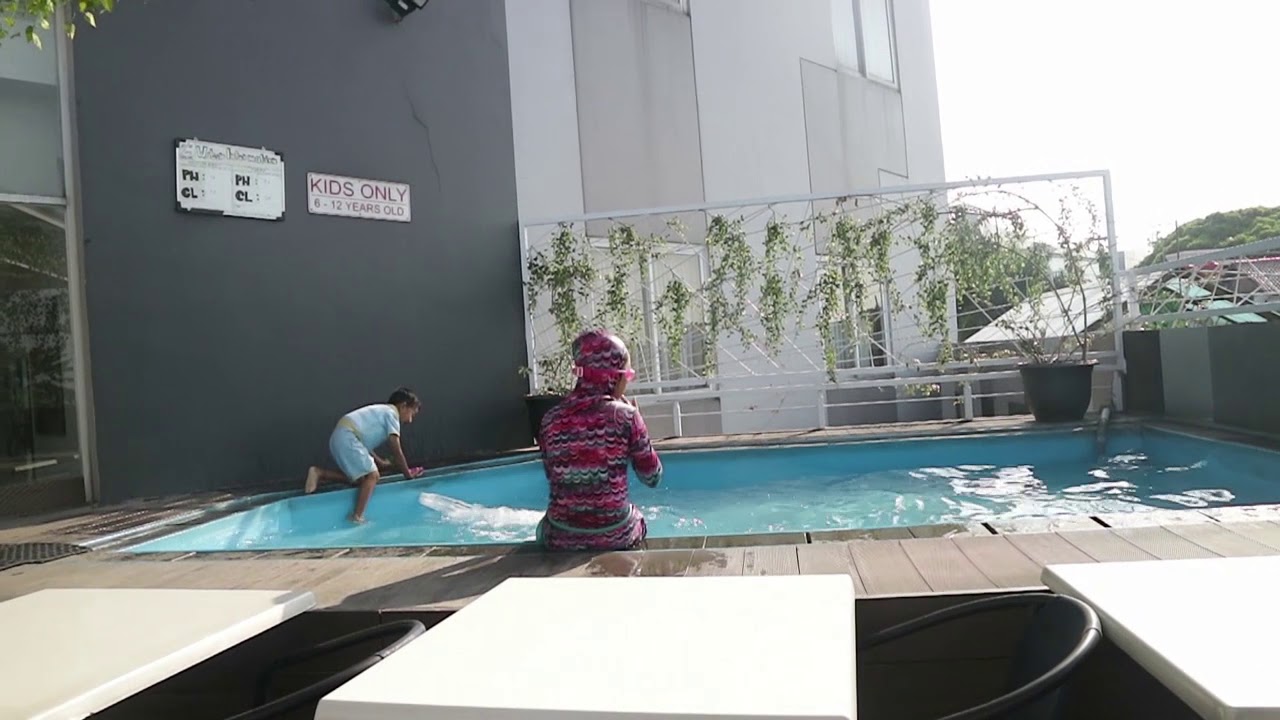 Desain Kanopi dan Kolam Renang Rumah di Atas Dak Beton Desain Kanopi dan Kolam Renang Rumah di Atas Dak Beton