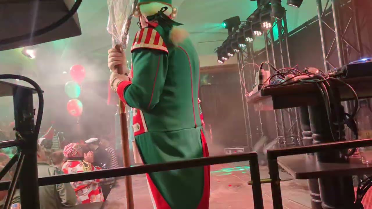 Köln Karnival 11/11/2023 Wartesall am Dom parade Band