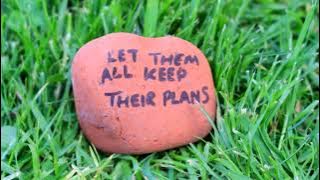 Download lagu EMBRACE - A GLORIOUS DAY - A LYRIC VIDEO