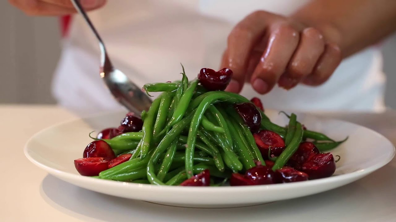 RECETTE : Salade de haricots verts et cerises, huile d'olive citron & gingembre