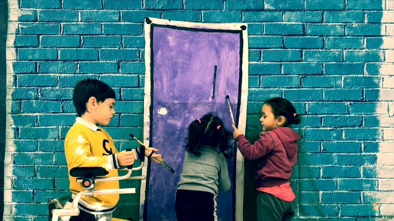 La puerta violeta Rozalen - CEIP de Fonte Escura