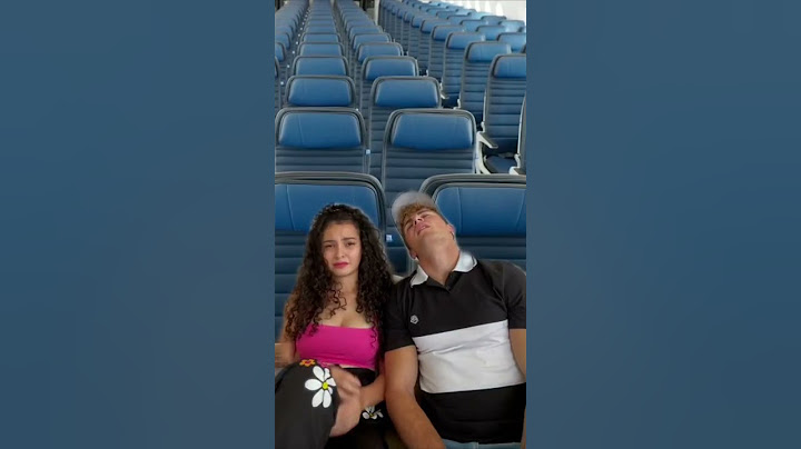 Cuando escuchas aplausos en un avión ✈️ 😂