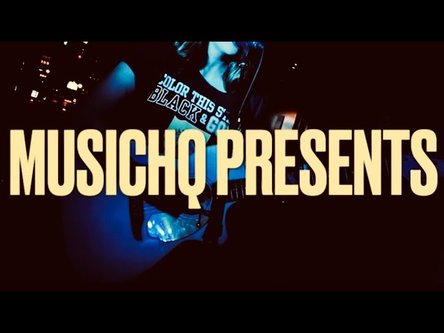 Amy Bell - Ginger Bastard [ROADHOUSE SESSIONS #3]