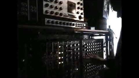 Using Modular Synth, Part 2: Moog Modular (Journey Through The Analog Adventure)