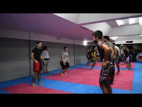 Kickboxing con Andrea Salazar, Preparación física y entrada en calor