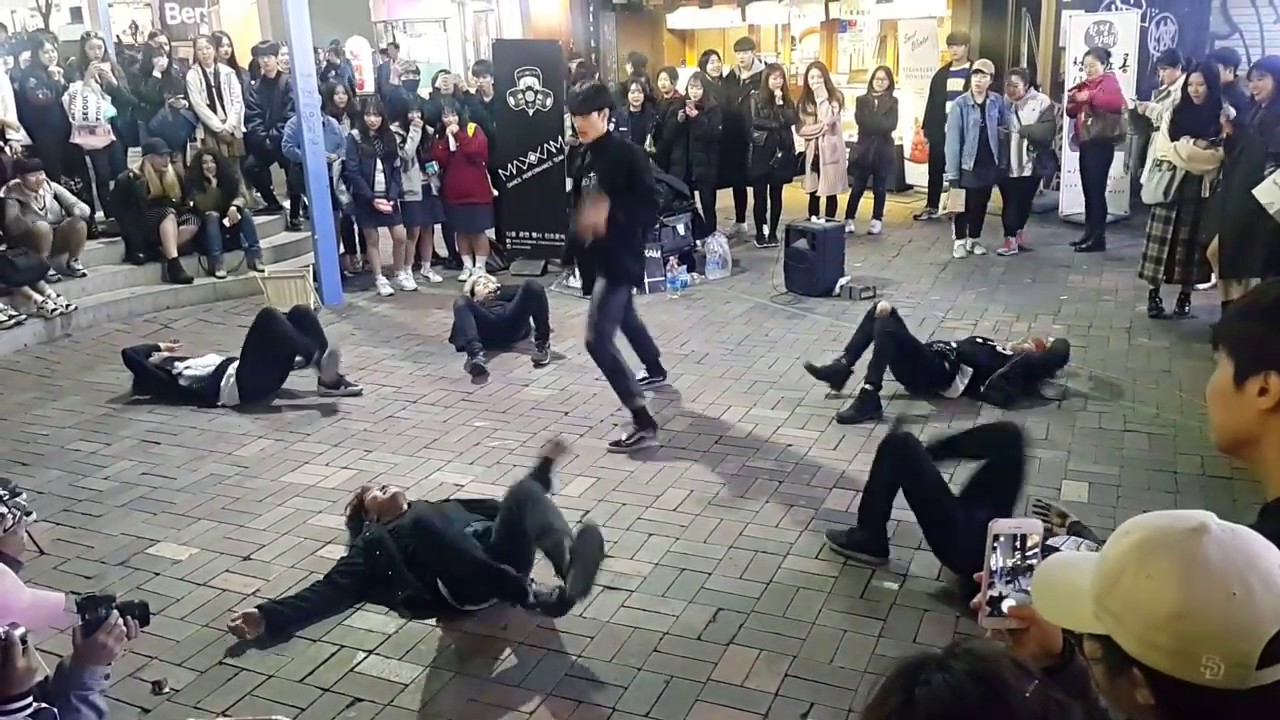 [댄스팀 맥스 Maxxam] BTS "피땀눈물" cover 홍대댄스버스킹 20170321화 [Korean Hongdae Kpop Street Dance Busking]
