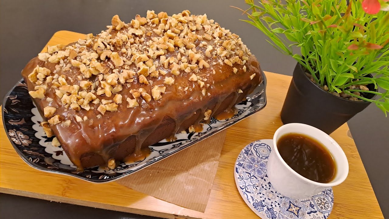 كيكة التمر الشهية مع صوص التوفي بأبسط طريقة 👍👍