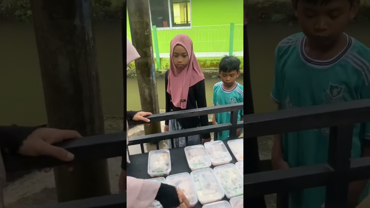 Foodbank Teratak Hadits (61),Tasik Malaya, Indonesia. (Fakir Miskin)