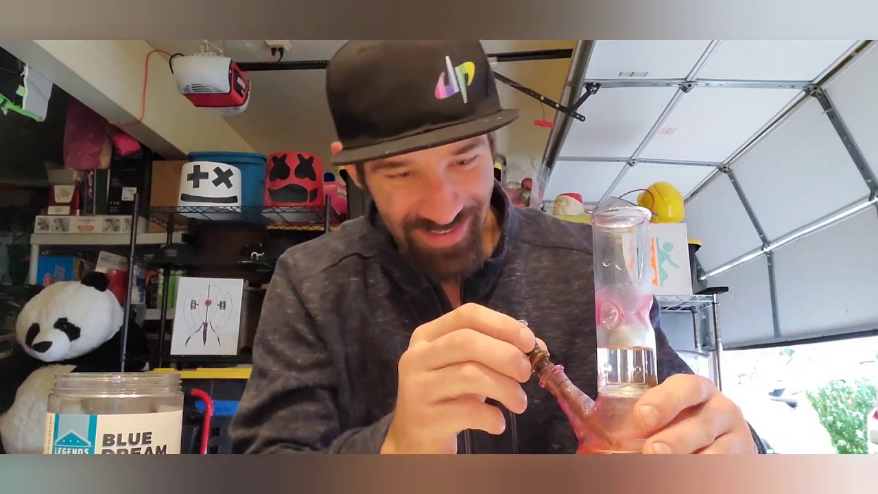 1/2 OUNCE (BLUE DREAM) || $10 BONG BUY