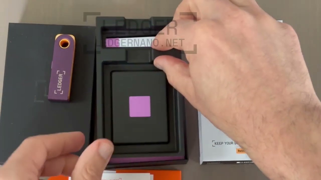 Unboxing Ledger Nano S Plus Retro Gaming + 10$ Free Bitcoin - YouTube