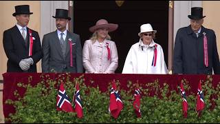 King Harald and the royal family greet the children's parade on Norway's national day 17th May 2025