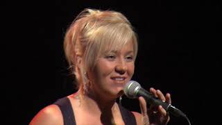 Video-Miniaturansicht von „Tennessee Waltz - Fhiona Ennis“