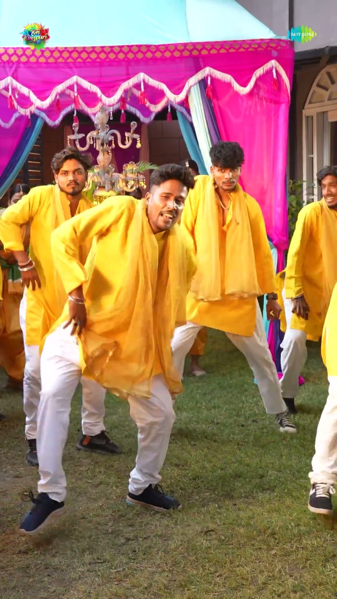 देखिये भोजपुरी स्टार #pawansingh  का नया गाना #arrahkeothlali  सिर्फ  @SaregamaHumBhojpuri   पर