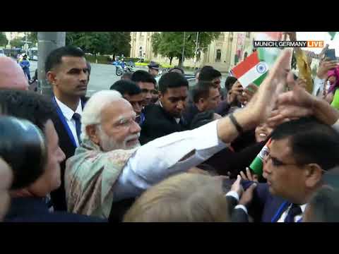 Indian Community welcomes PM Modi in Munich, Germany