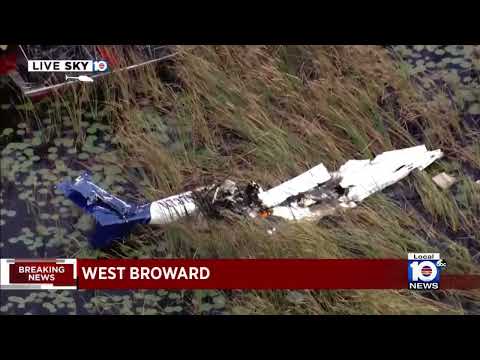 Small plane crashes in west Broward