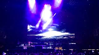Video voorbeeld van "Guns N' Roses - November Rain - Visarno Arena Firenze Rock 15-06-2018"